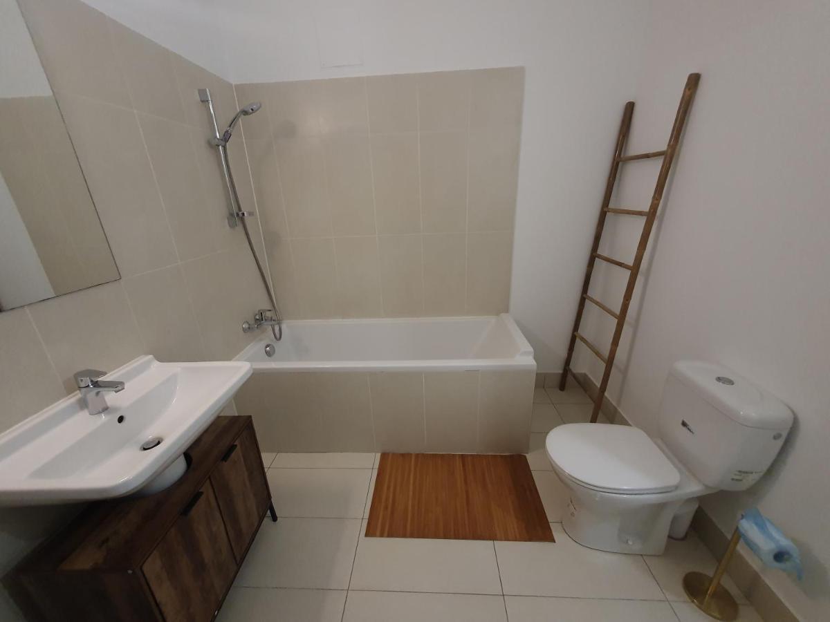 Voisin De Louis Xiv,Free Parking Apartment Versailles Exterior foto